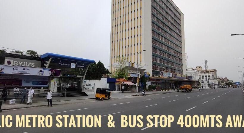 هاستل Sarovara Deluxe Rooms