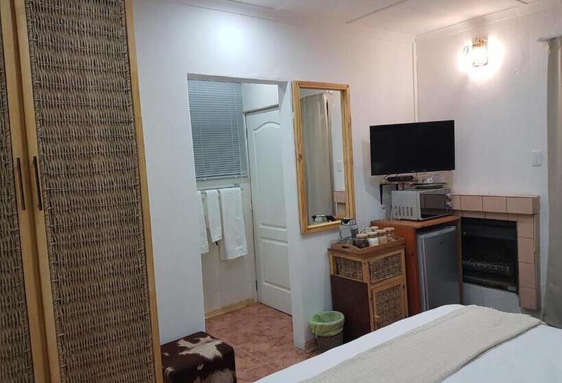 ペンション Aliwal Villa Guest Lodge