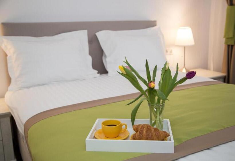Crema Residence