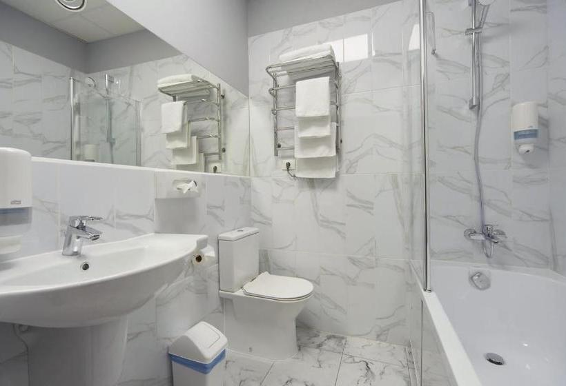 هاستل Gaudi Stylish