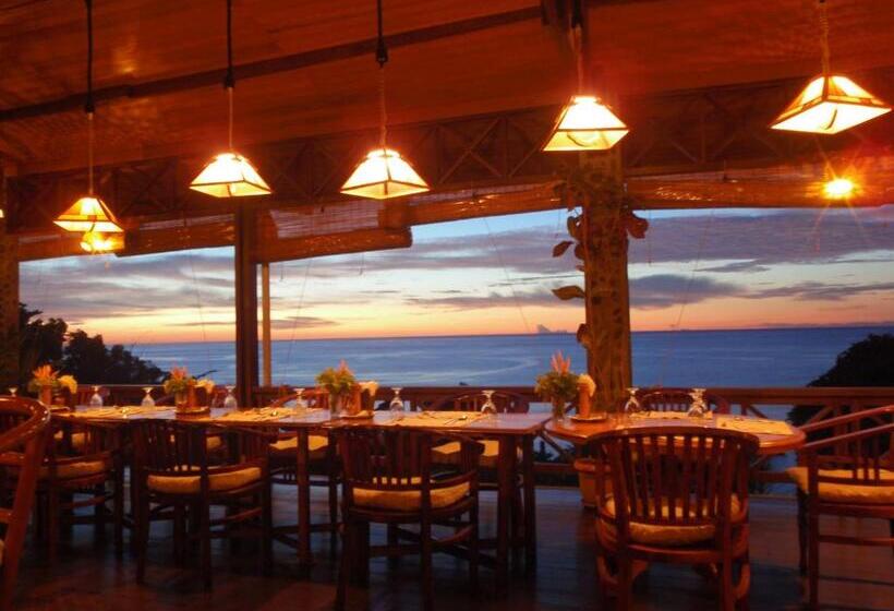 Lumbalumba Resort   Manado