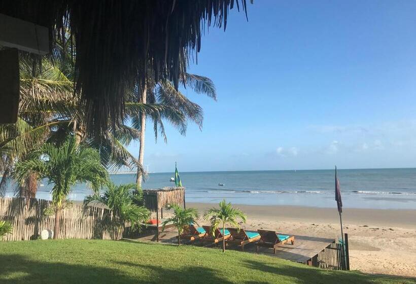 הוסטל The Spot   Beachfront Sports Pousada