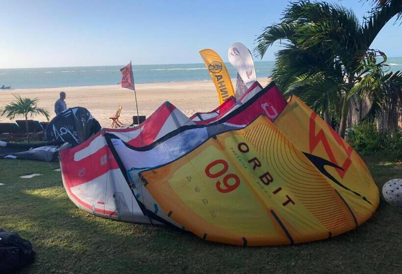 הוסטל The Spot   Beachfront Sports Pousada