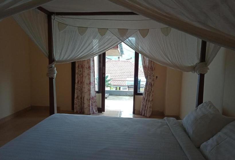 بنسيون Adila Warung And Homestay