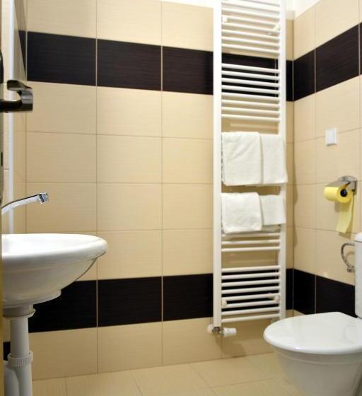 پانسیون Penzion A Restaurace U Strnada