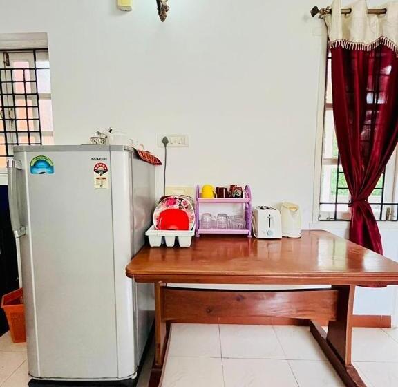 پانسیون Skyview Villa