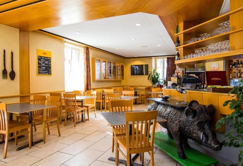 הוסטל Auberge Communale Chez Yann