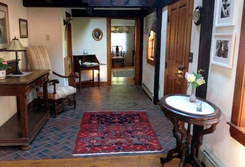 הוסטל Morning Glory Inn