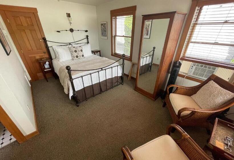 فندق صغير The Heron Inn And Day Spa