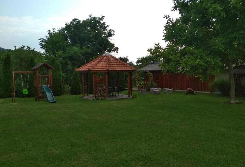 بنسيون Apátságúti Vendégház