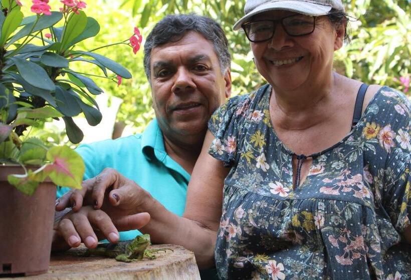 پانسیون Bella Flor Hostel Palomino