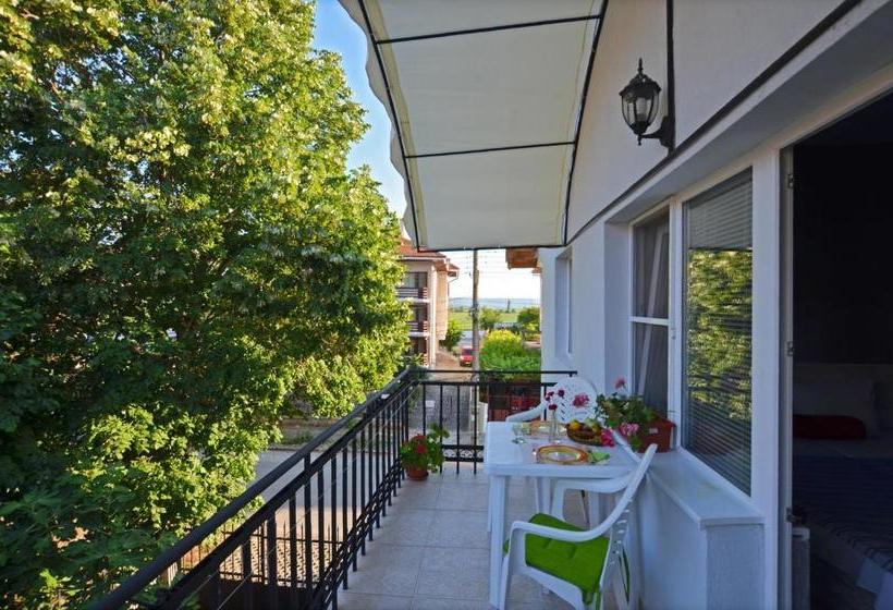 پانسیون Bistra Guest Rooms