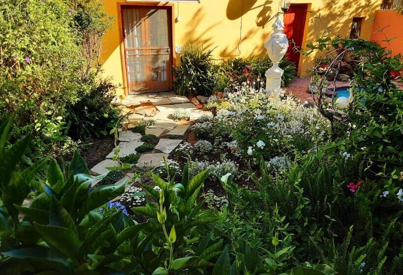 פנסיון Cathy's Guest House