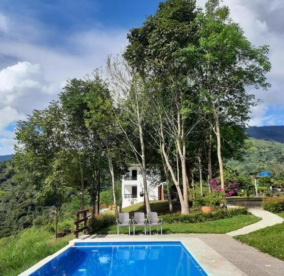 پانسیون Campestre El Triunfo