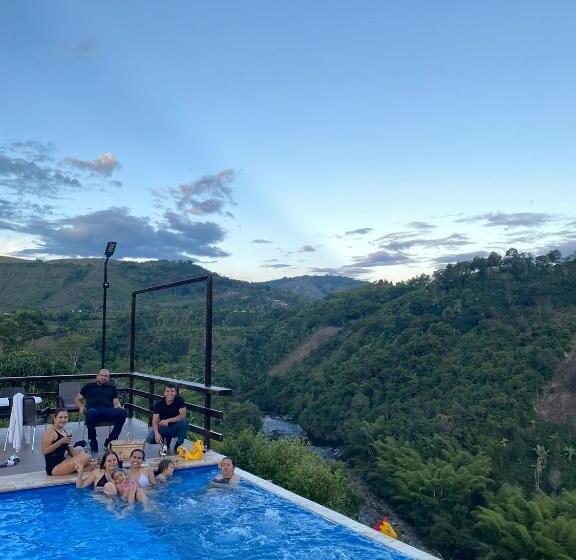 پانسیون Campestre El Triunfo