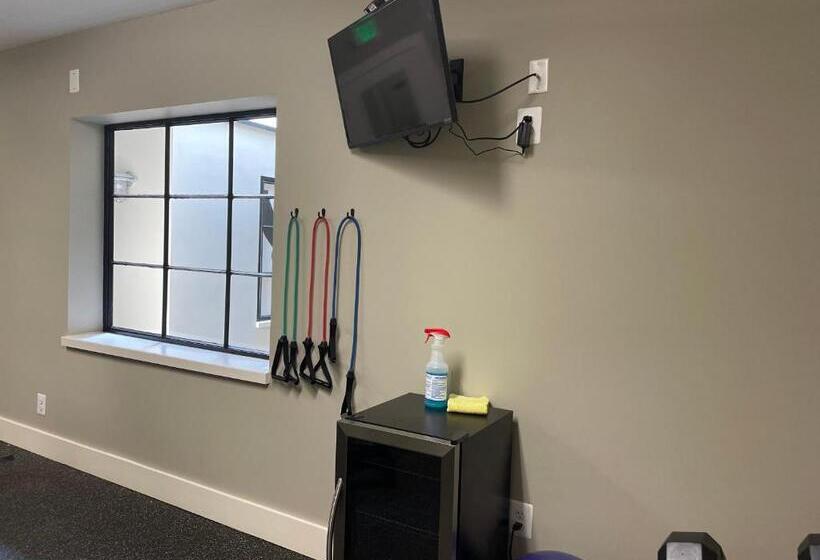 旅馆 Culpeper Center Suites