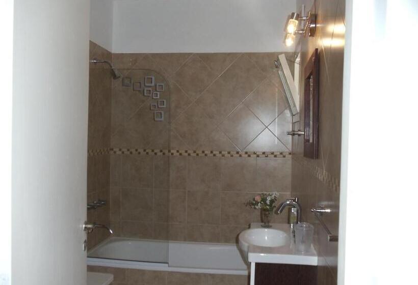 هاستل Dandy Suites