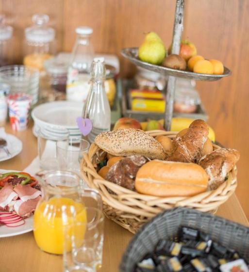 ユースホステル Gasthaus Zur Waldschenke