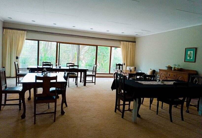 פנסיון Pecan Farm Guesthouse