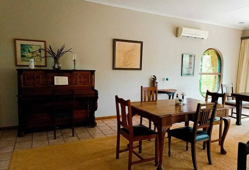 פנסיון Pecan Farm Guesthouse