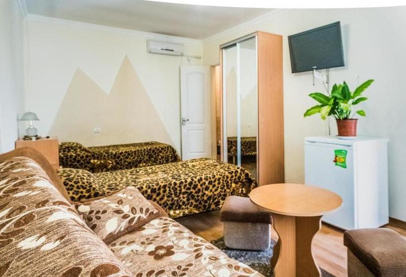 호스텔 Guest House Naazove