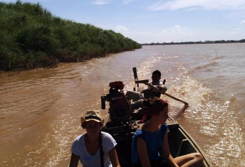 הוסטל Phalla Riverside