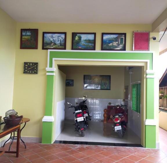 הוסטל Phalla Riverside