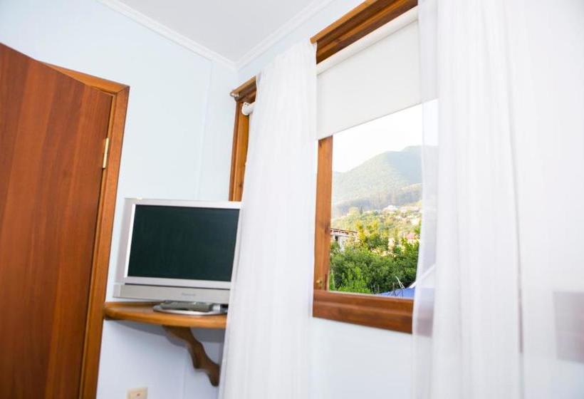 پانسیون Guest House Lavr