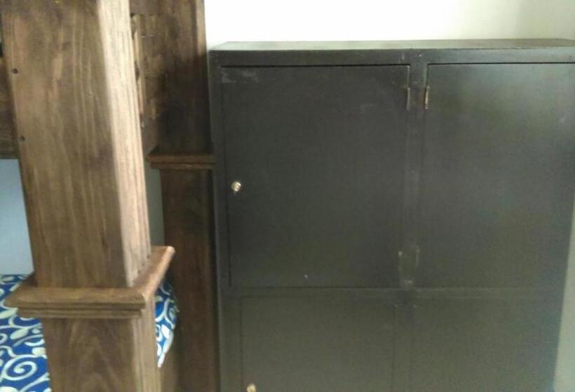 بنسيون Hostal Makea Pachuca