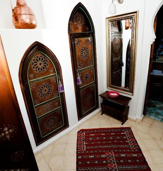 پانسیون Riad Cherifa