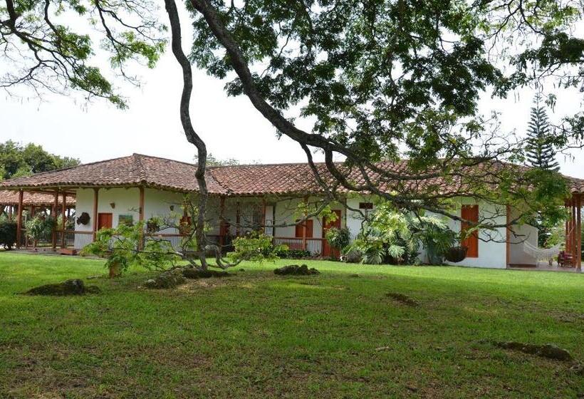 هتل Hacienda El Samán
