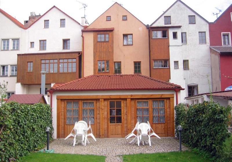 پانسیون Penzion 102