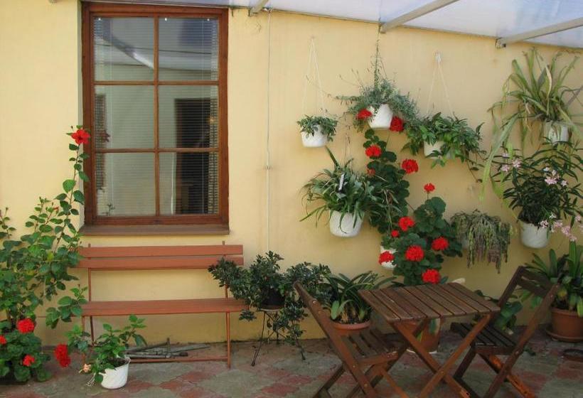 پانسیون Penzion 102