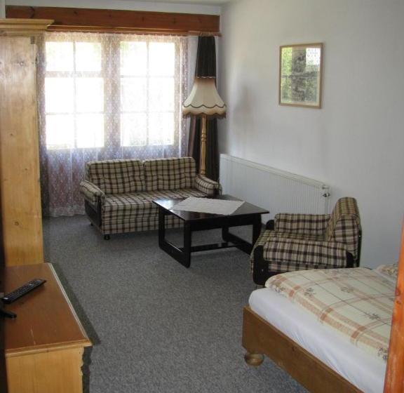 پانسیون Penzion 102