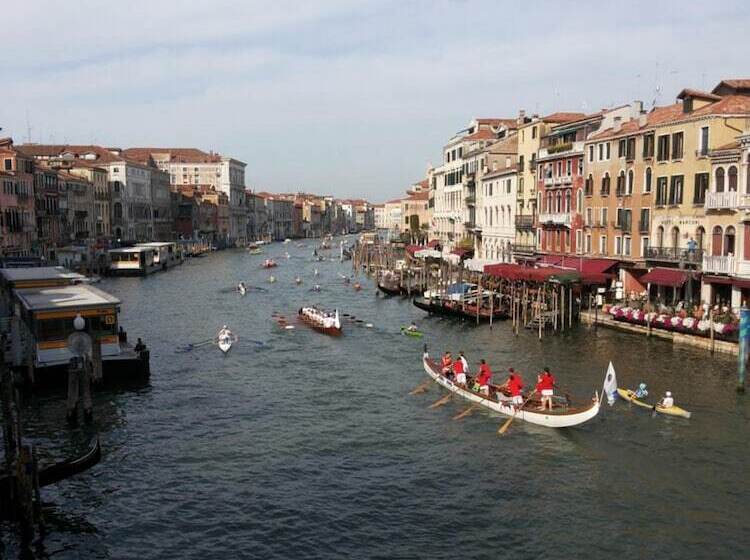 پانسیون Venice Vacation House