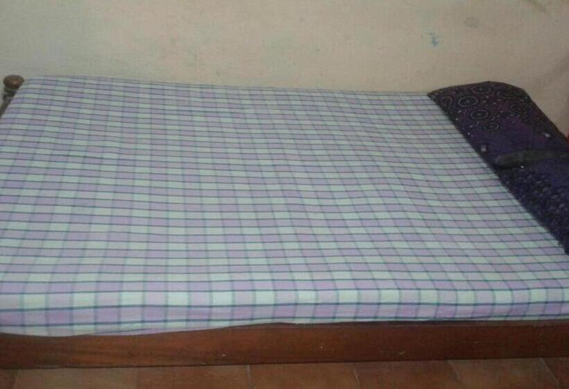 پانسیون Xavier Guest House