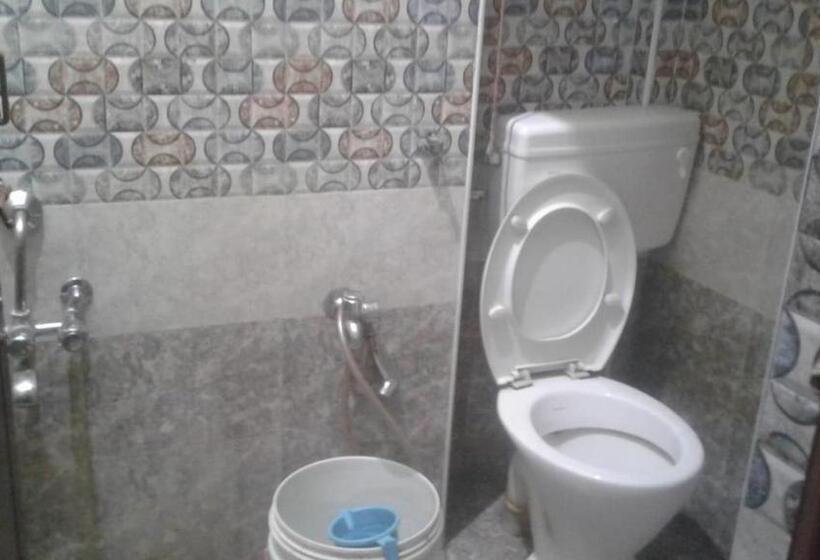 پانسیون Xavier Guest House