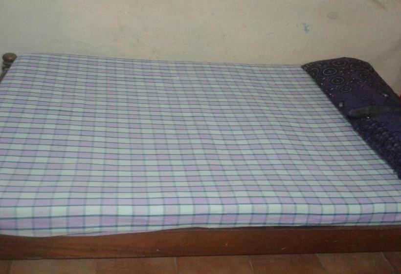 پانسیون Xavier Guest House