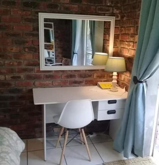 بنسيون Coral Tree Guest Rooms