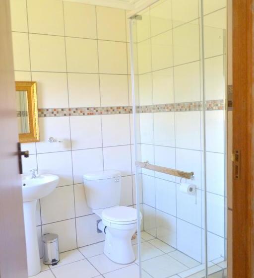 پانسیون Jakobs Guesthouse & Cottage