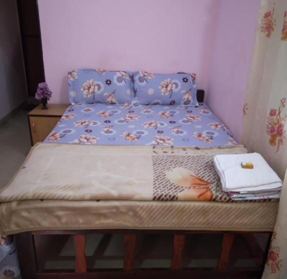 پانسیون Madrid Home 2 Min Walk To Beach