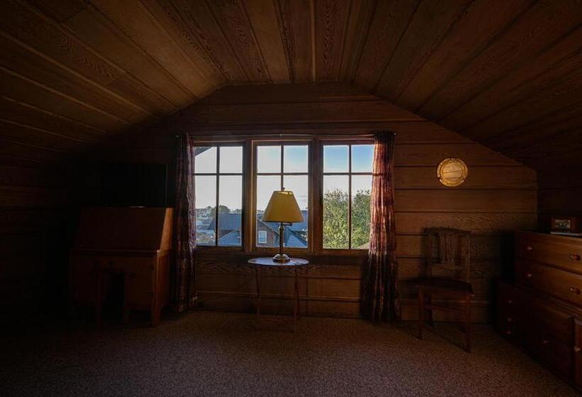 فندق صغير The Captains Quarters