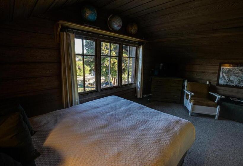 فندق صغير The Captains Quarters