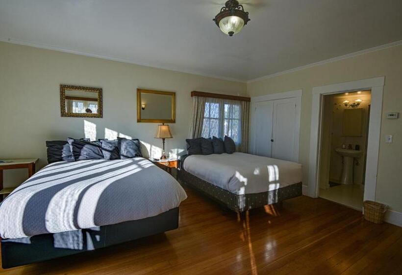 فندق صغير The Captains Quarters