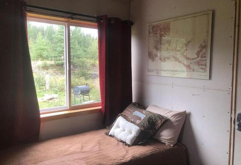 הוסטל Uncle Nicolai S Inn B&b