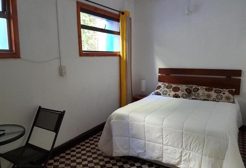 بنسيون Hostal Los Peñones