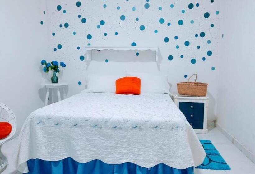 פנסיון Hostal Solsticio Guajiro