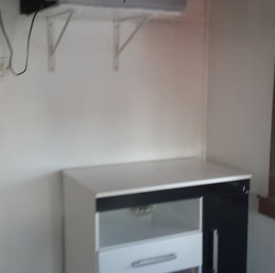 پانسیون Julian Guest House