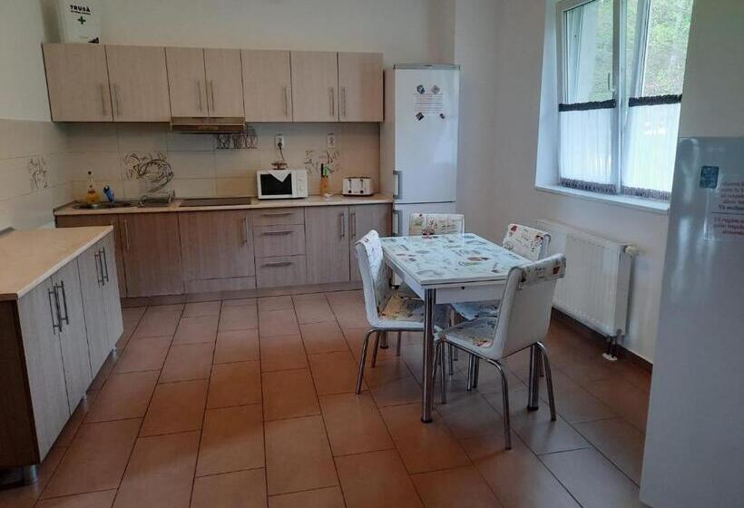 پانسیون Villa Prestige