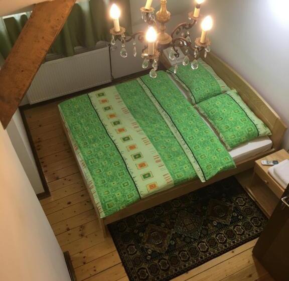 پانسیون Guest House Anna Caffe